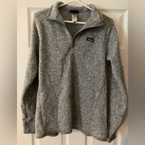 Grey Patagonia fleece 1/4 zip